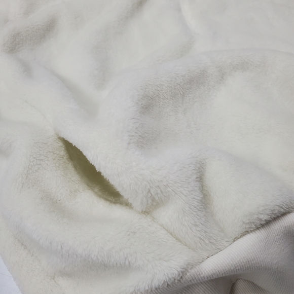 NY&C Plush White Sweatshirt - Picture 2 of 10